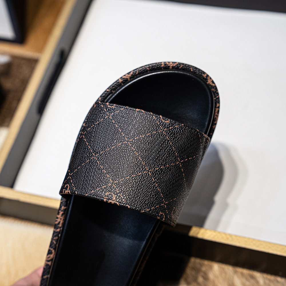 Große Hausschuhe für Damen mit dicker Sohle 2024 neue Plateausandalen mit einem Wort Hausschuhe für Mädchen_voghion.com