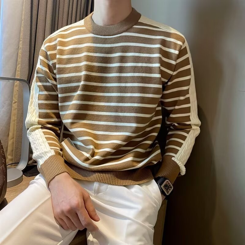 Color contrastante diseño de manguita de costura estriada camiseta de punto de moda masculina retro cuello redondo hoodie versión suelta de hombro caída camiseta de lana