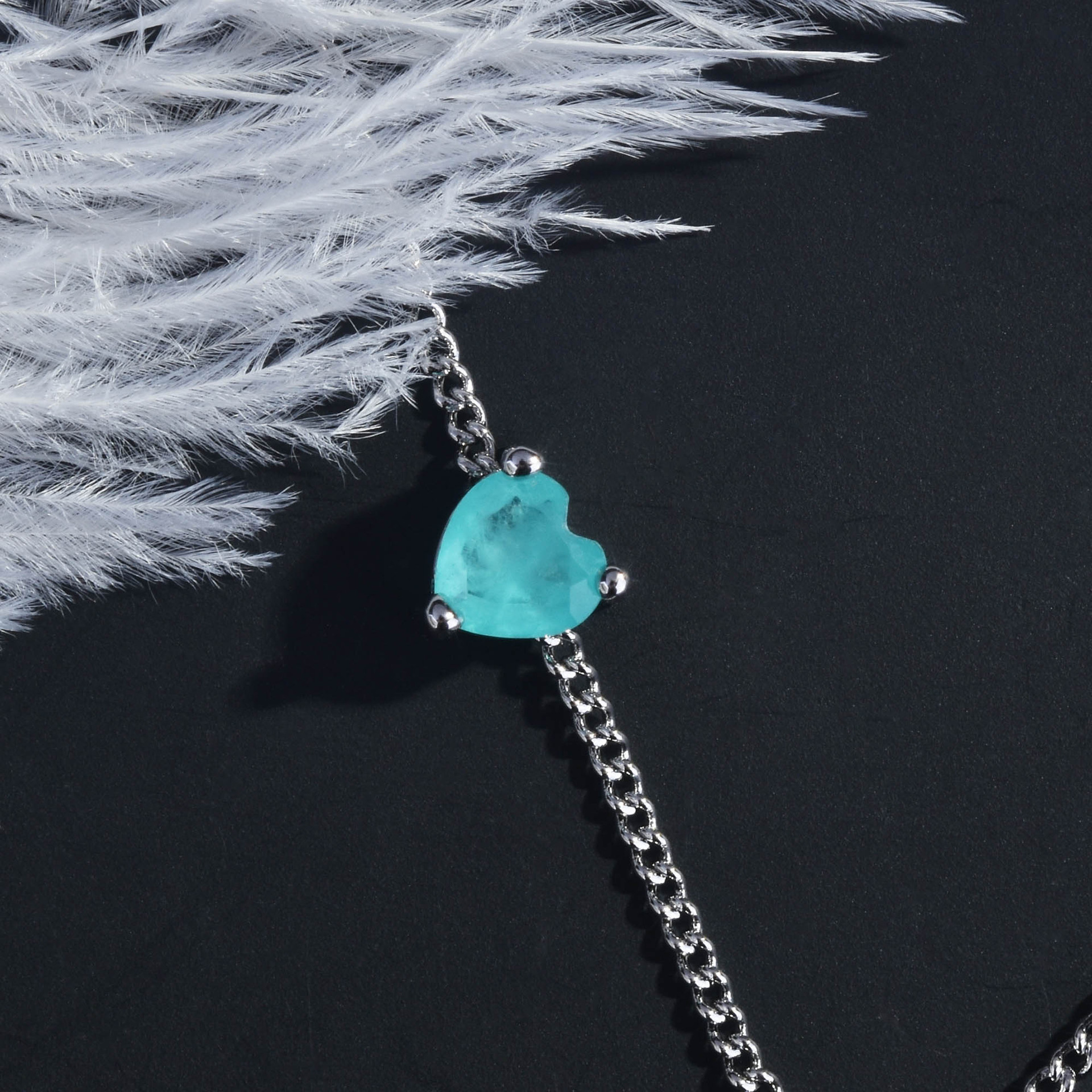 New Paraiba Pendant Heart-shaped Necklace Lake Blue Fashion Extension Chain Clavicle Chain display picture 5