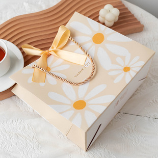 Creative Simple Flower Gift Bag Packaging Birthday Gift Paper Bag Handbag Can Be Customized with Logo for Friends