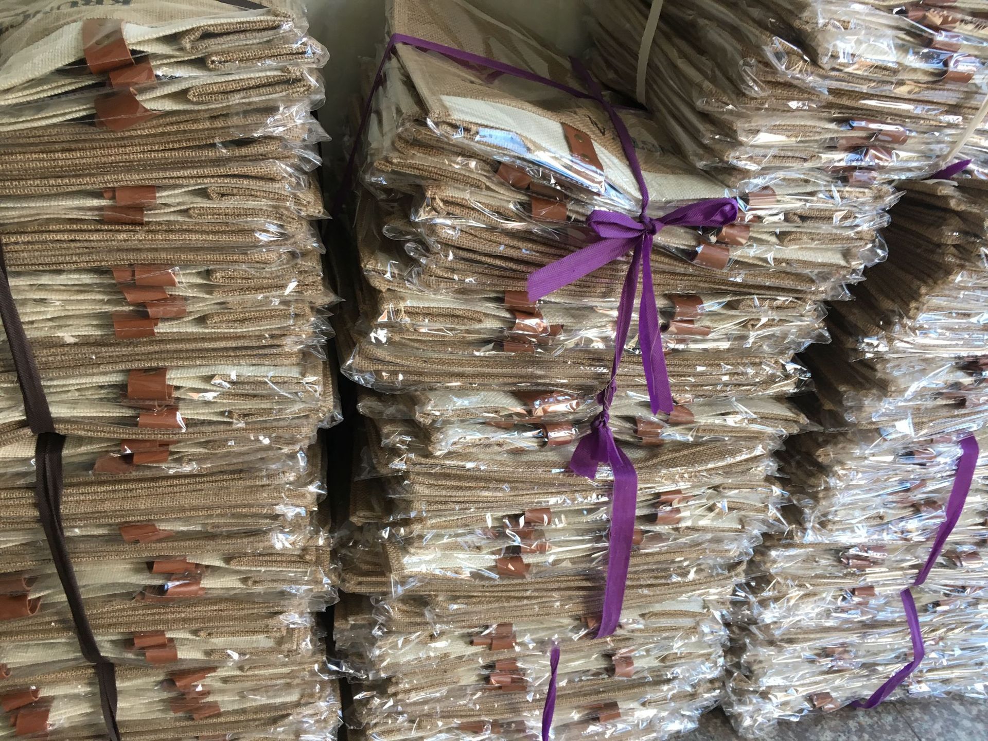 16561343081810991294