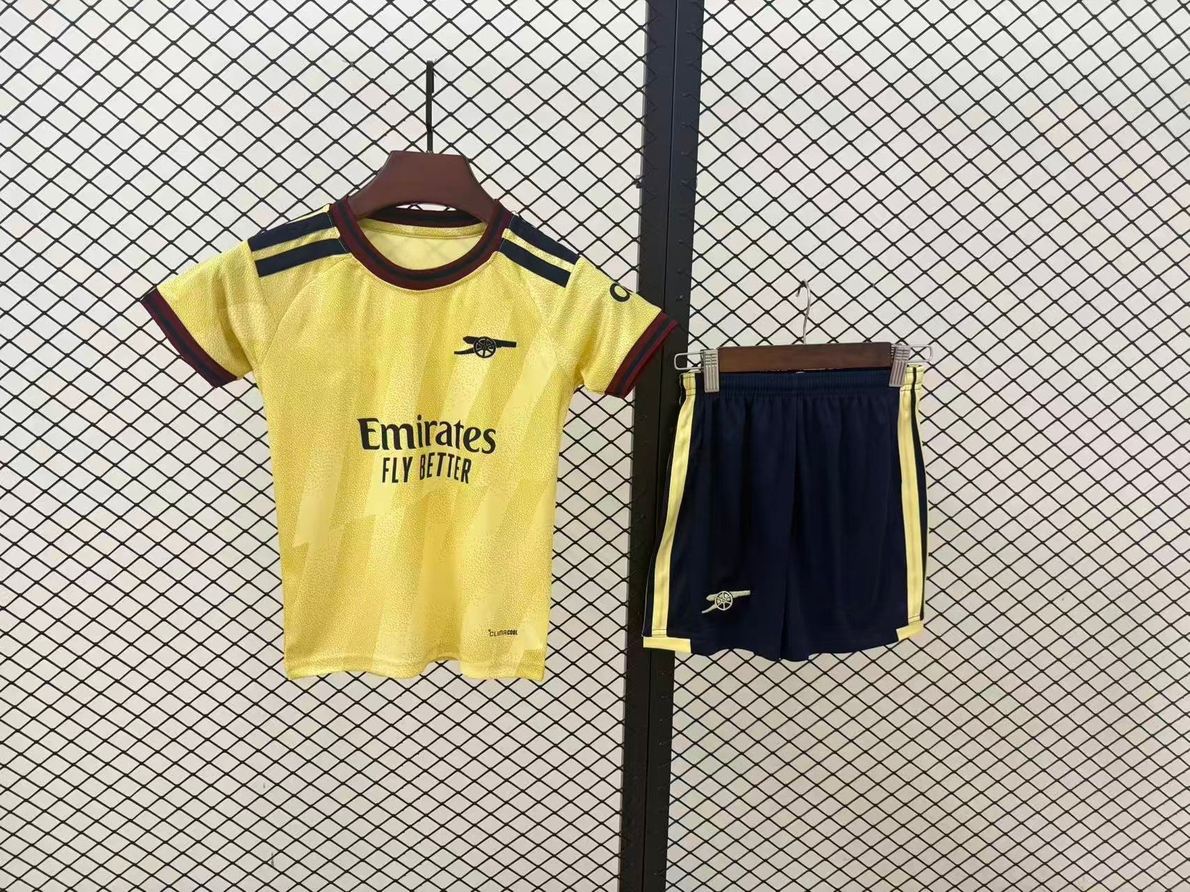 26-27 Dos invitados del Arsenal
