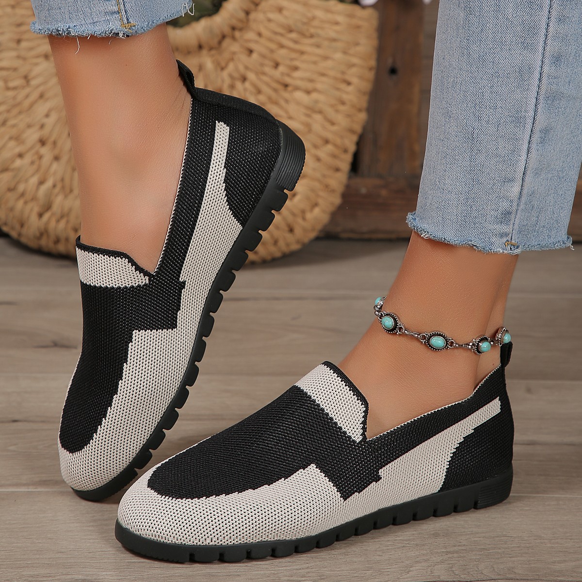 Women's Basic Color Block Round Toe Flats display picture 2