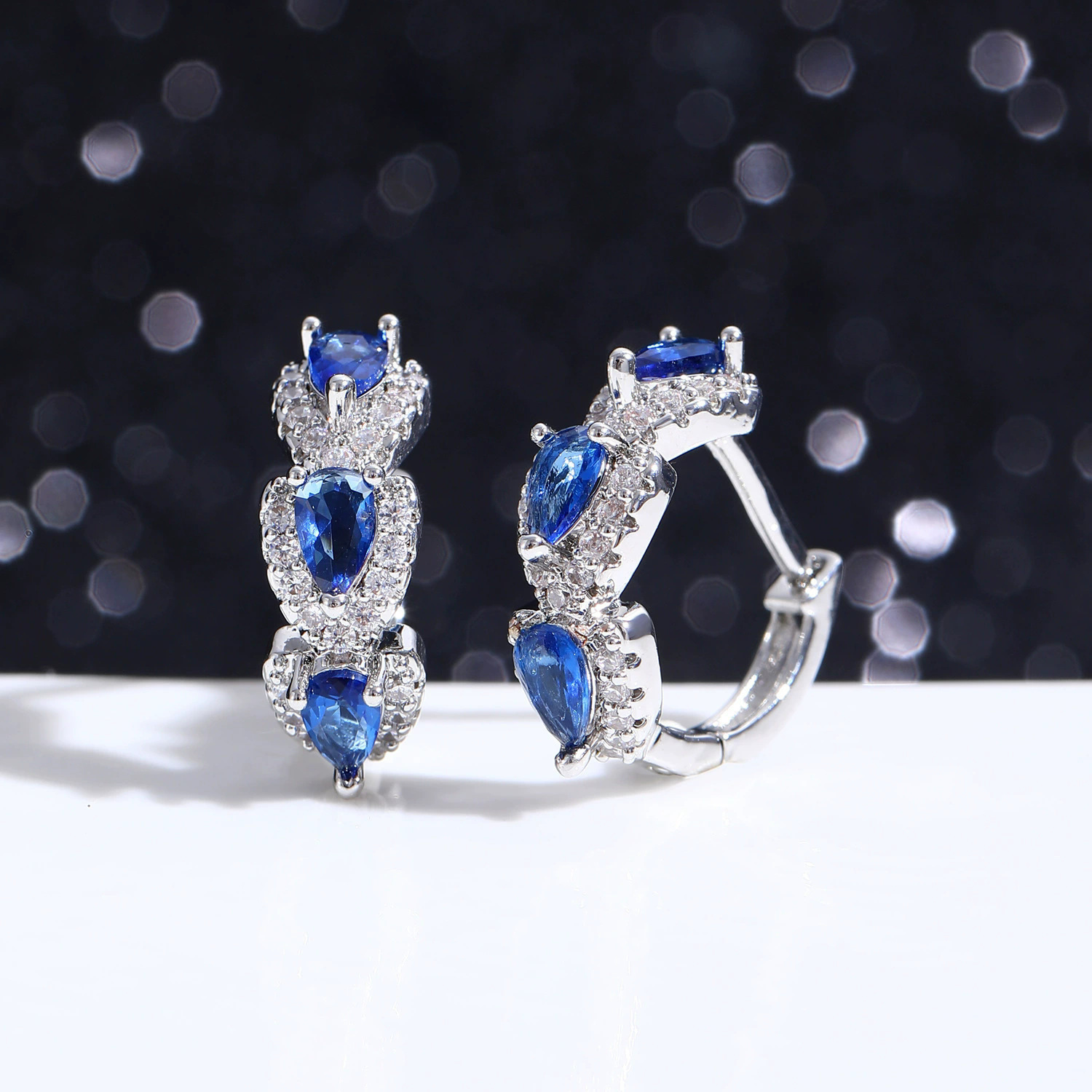 Universal elegant earrings with zircon drop-shaped