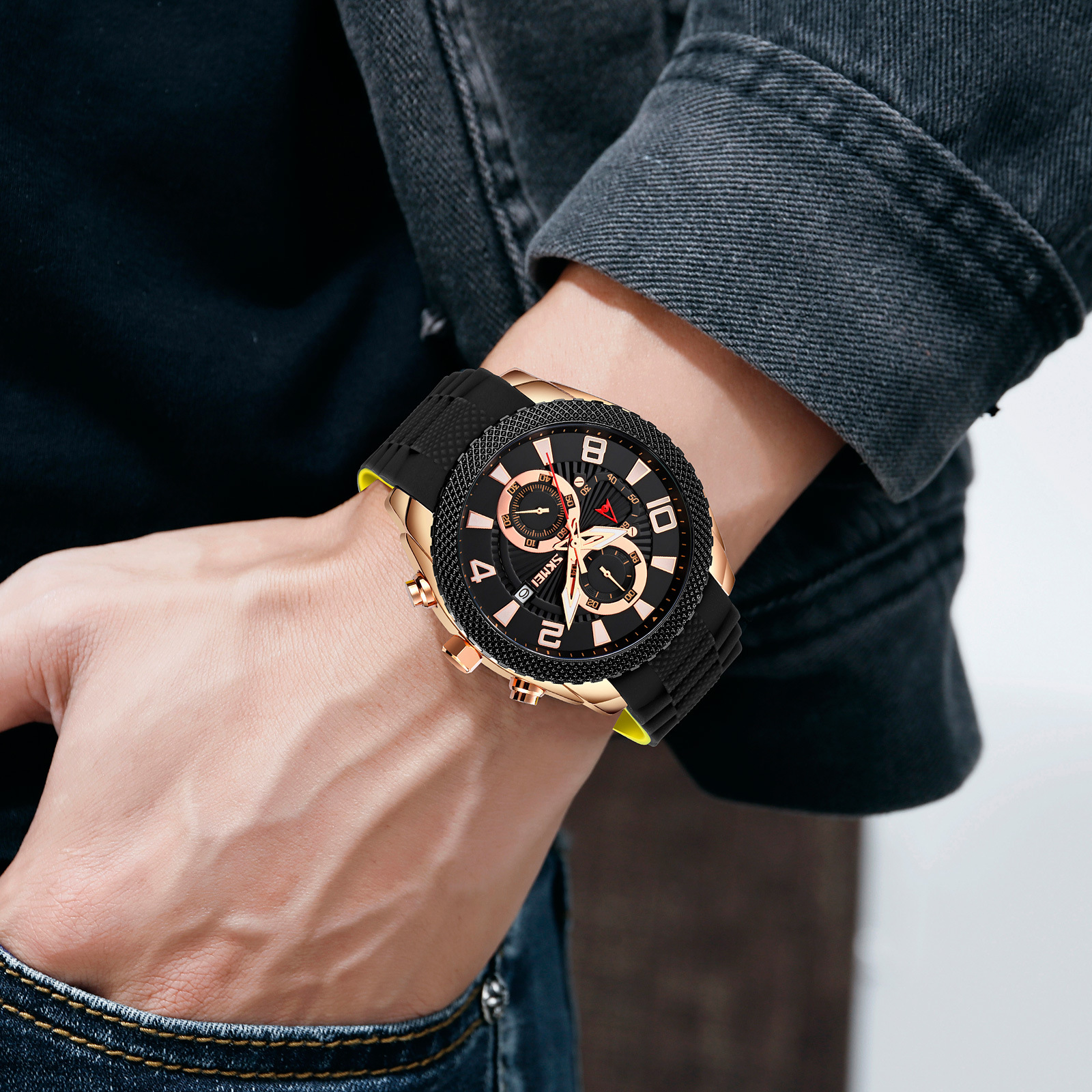 Momento de moda deportivo para hombres cronógrafo de cuarzo nocturno impermeable reloj de pulsera transfronterizo correa de silicona reloj de hombre