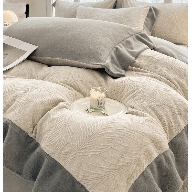 Cama de seda de leche tallada cuatro piezas de coral sábanas de cama de tres piezas de nuevo otoño y invierno engrosado y cálido