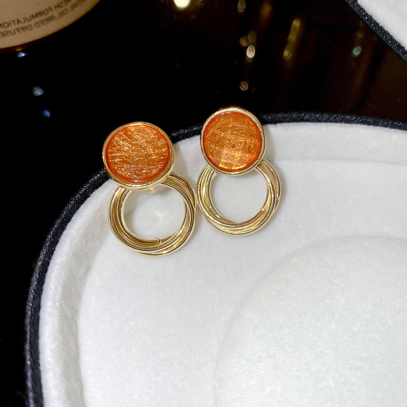 Pendientes de perlas de mariposa de flores retro de oro real, agujas de plata galvanizadas, pendientes de diseño exagerado, pendientes de sentido avanzado de nicho