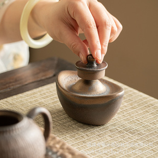 Stoneware Kiln-Turned Gold Ingot Cover Holder Creative Tea Pet Tea Room Tea Play Tea Set Accessories to Attract Wealth and Treasure Ornaments