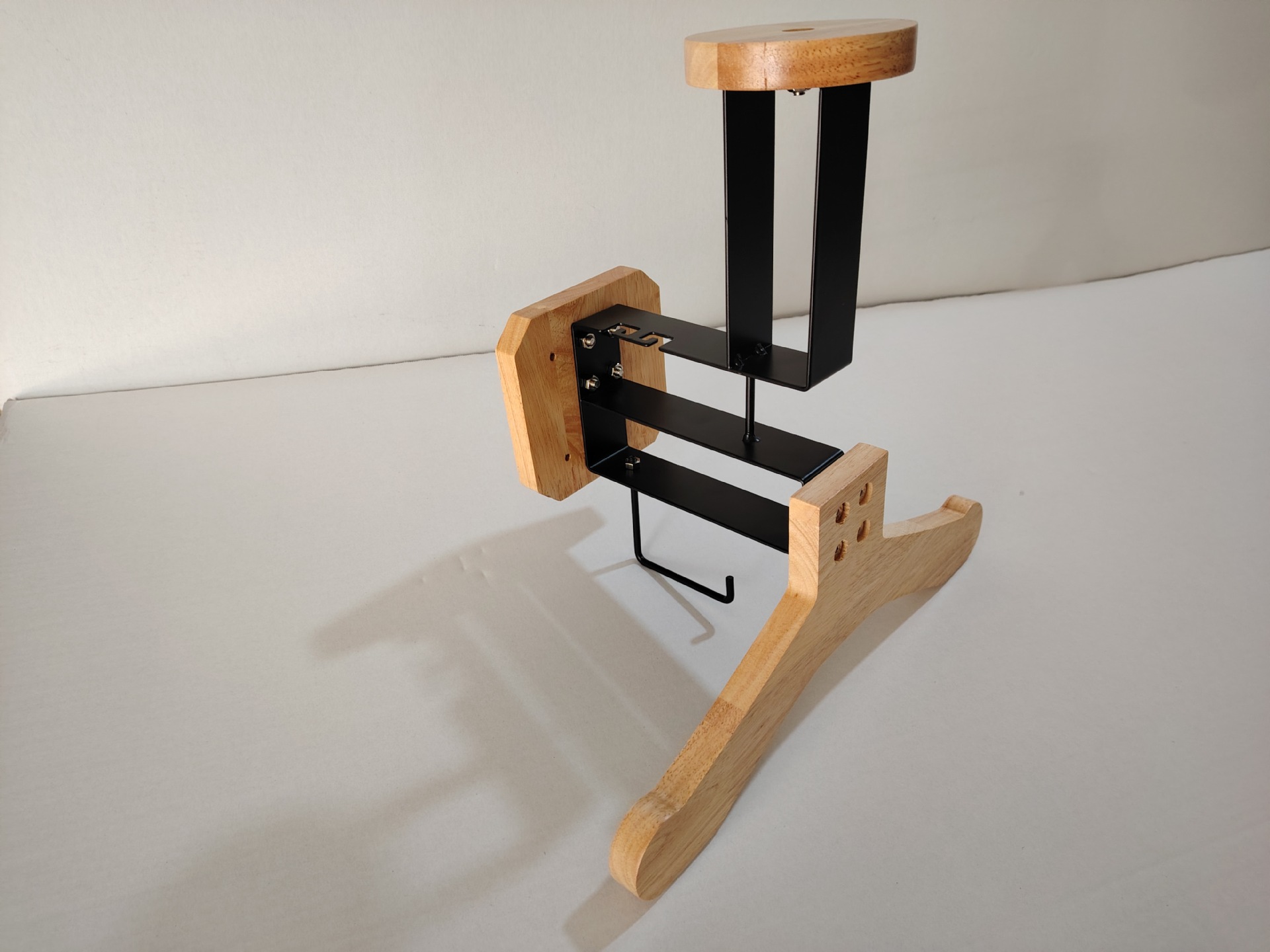 Cross-border best-selling wooden helmet rack, motorcycle jacket stand, sports equipment storage rack, wooden clothes and hat wall mount rack