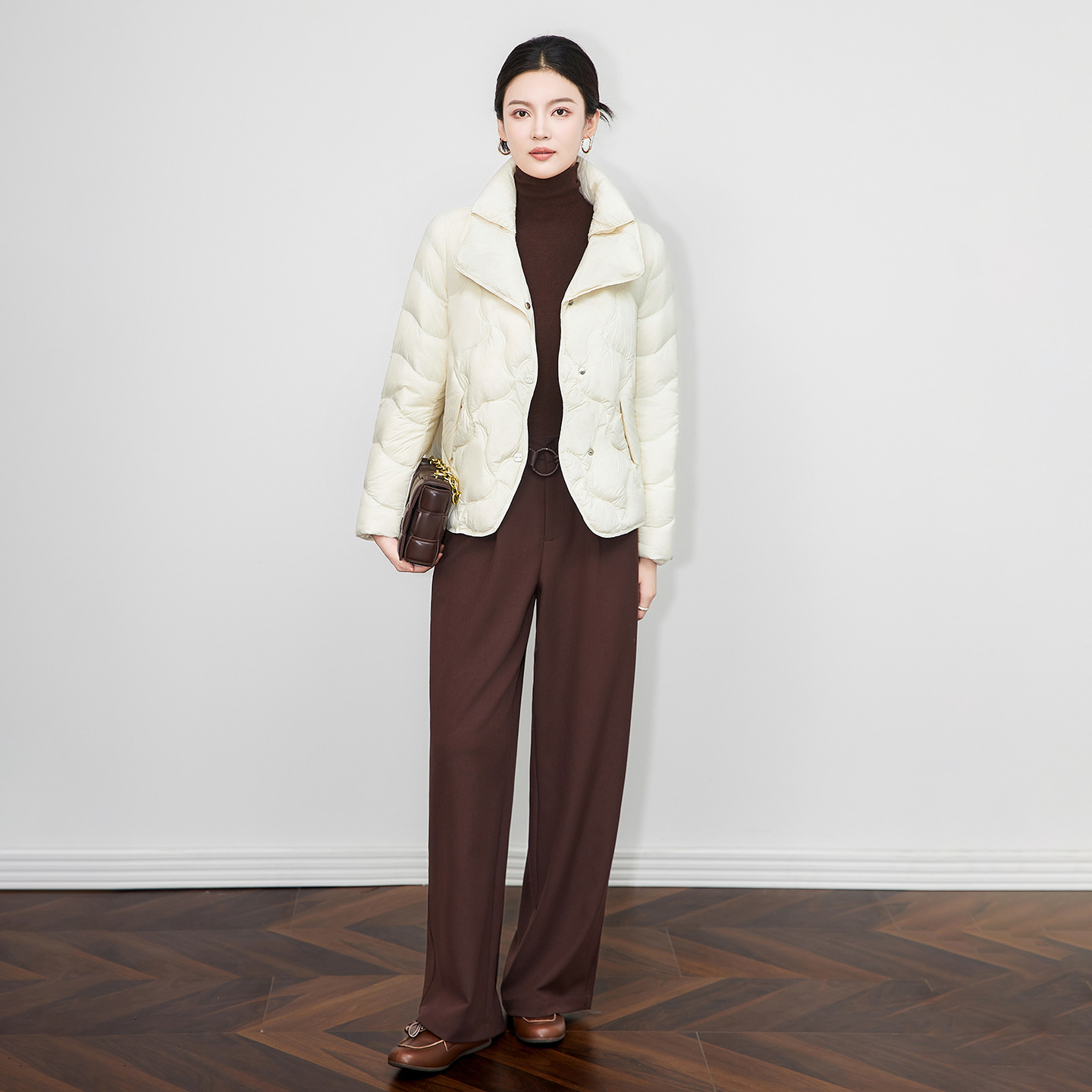 2514204-90白鸭绒短款羽绒服外套防风保暖重工异形绗线秋冬新款女