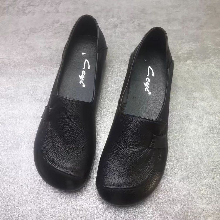 2026 zapatos de soltero de mujer de verano, zapatos de cuero suave, zapatos planos cómodos, zapatos de mujer de edad media y vieja, pies anchos y pedales