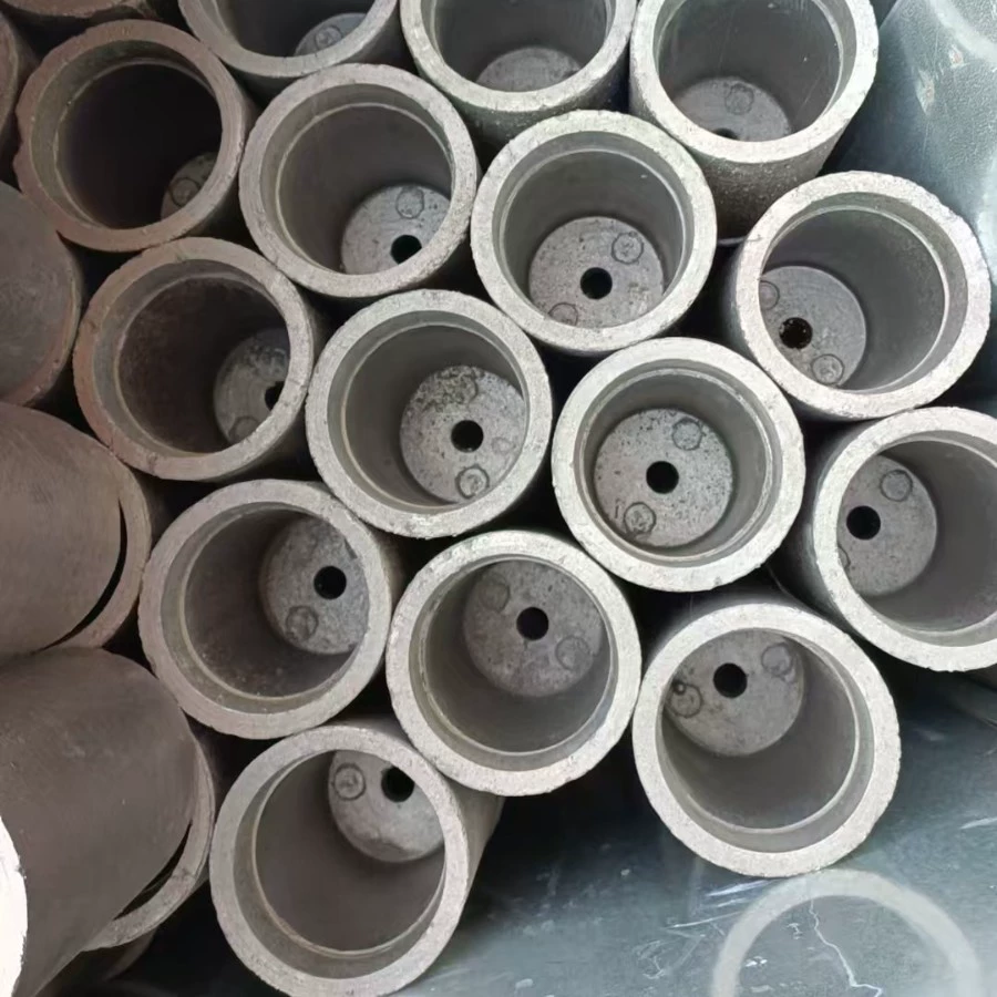 Защитный рукав из графита высокой чистоты, покрытый термостойким и коррозионно-стойким изостатическим графитовым материалом.