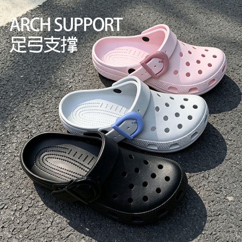 2026 New Model Celebrity Colorful Buckle Clogs for Women, Fashionable and Stylish Summer Outdoor Beach Shoes and Slippers Wholesale
