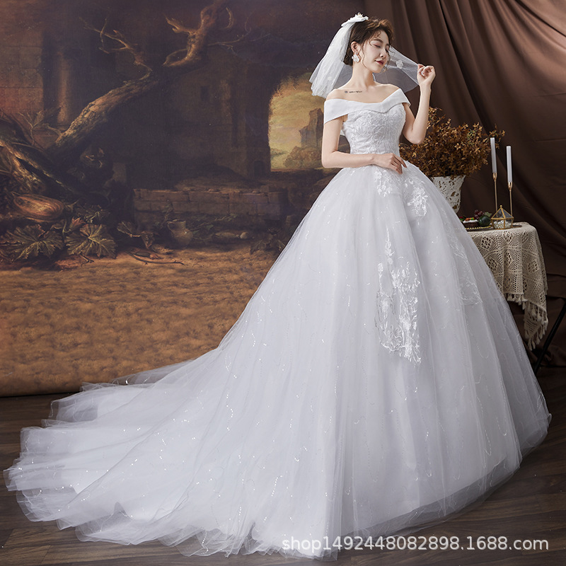 Suzhou Wedding Dress 2025 New Bridal Trailing Small One Shoulder French Casual Main Veil Temperament Fantasy Forest Style