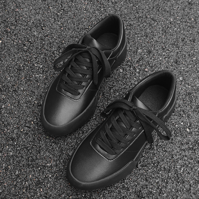 Celebridad del mismo estilo de zapatos individuales para hombres, moda de moda, zapatos bajos casuales, cordones de cuero para hombres, suela gruesa, aumento de zapatos al aire libre