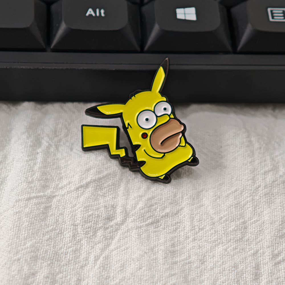 Fun cartoon character mix-and-match enamel badge, yellow lightning tail mixed face lapel pin