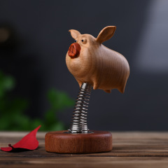 哪吒太乙真人飛天豬車載桌面擺件小豬生日年會禮物木質手把件批發