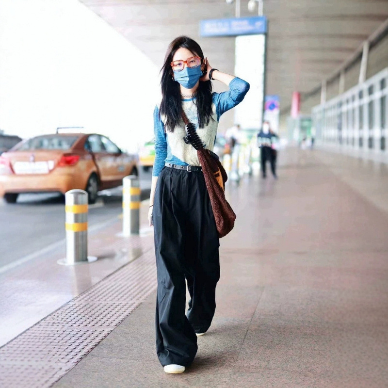 パロマウール既製品 Zhang Ruonan 同猫プリントラウンドネックスリムフィットストレッチ長袖 T シャツ