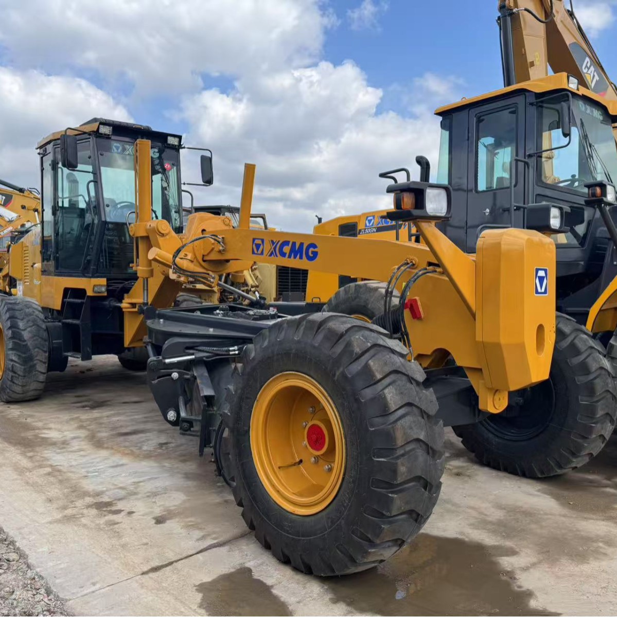 Shanghai Lufa Comercio de exportación XCMG GR215 Rueda Grader XCMG GR215 Grader