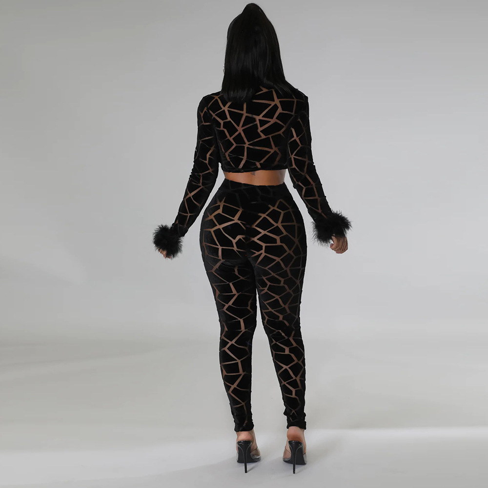 Abbigliamento da donna, top corto a maniche lunghe con pantaloni a matita aderenti, set alla moda in due pezzi_voghion.com