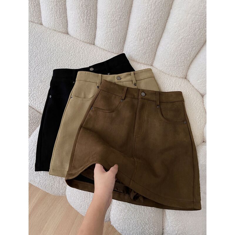 Korean-Style Versatile Suede High-Waisted Skirt for Women, Spring and Autumn 2026 New Model, Slimming and Drapey A-Line Short Skirt for Petite Figures Korean-Style Versatile Suede High-Waisted Skirt for Women, Spring and Autumn 2026 New Model, Slimming and Drapey A-Line Short Skirt for Petite Figures
