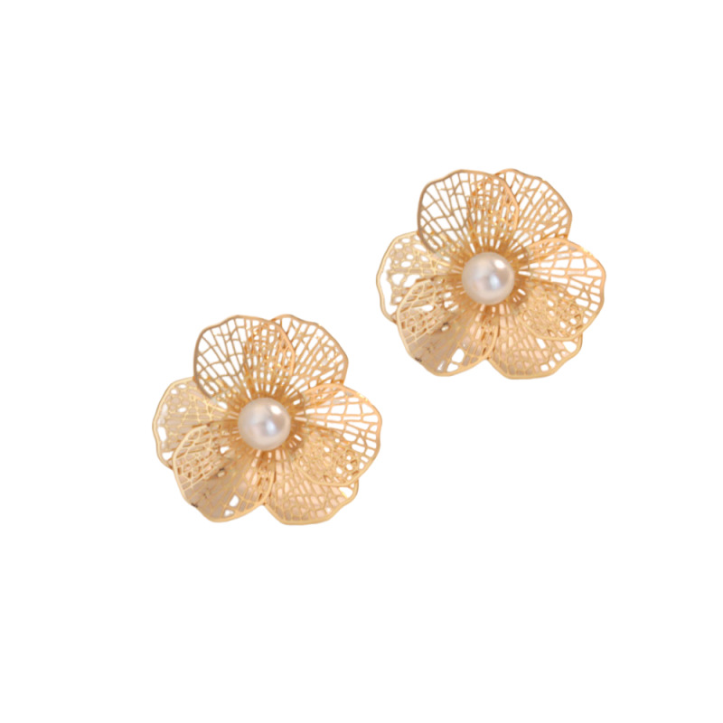 Pendientes de mariposa huecos dorados de alta gama Pendientes de perlas de diseño de nicho de estilo ins femenino Pendientes exagerados al por mayor