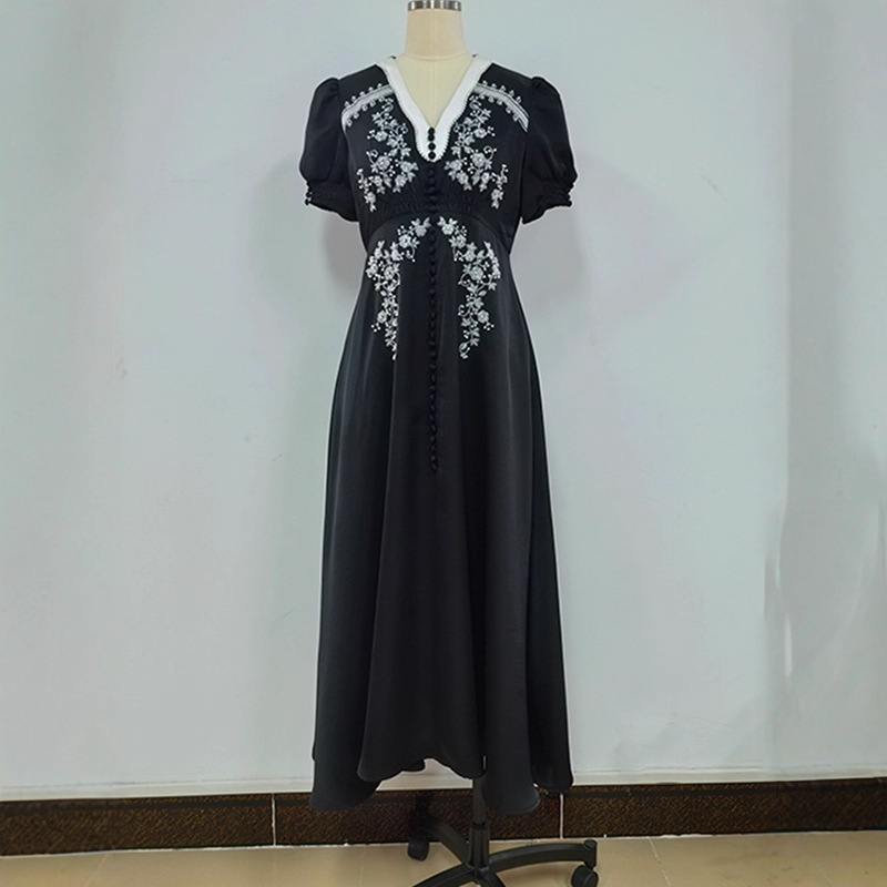 Summer New Retro Beaded Embroidered Dress Women's V Neck Puff Sleeves Mid-Length Accessible Luxury Women's Clothing First-Hand Supply Summer New Retro Beaded Embroidered Dress Women's V Neck Puff Sleeves Mid-Length Accessible Luxury Women's Clothing First-Hand Supply