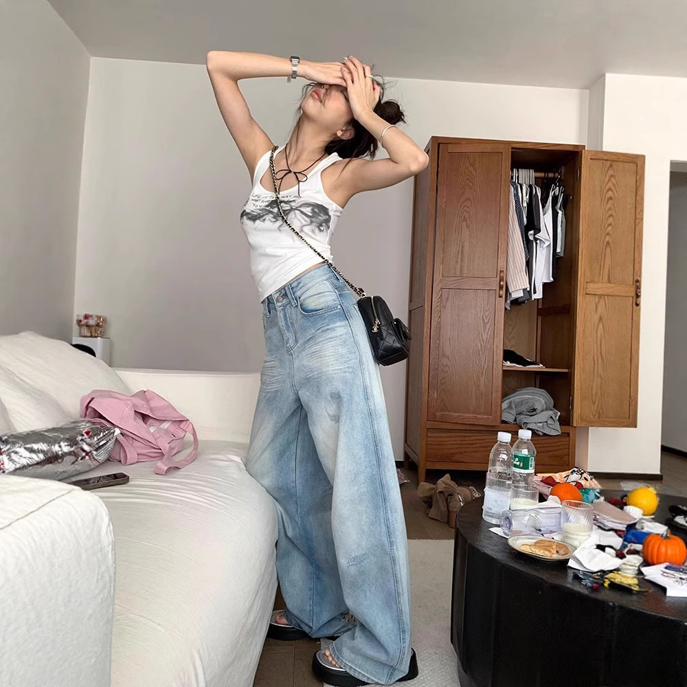 여름 여성을 위한 플러스 사이즈 라이트 블루 찢어진 청바지 새로운 스타일 뚱뚱한 mm 루즈한 틈새 디자인 스트레이트 하이 웨이스트 와이드 레그 팬츠