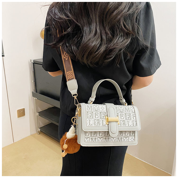 Borse da donna 2023 nuova borsa a tracolla con texture di fascia alta dal design di nicchia classica borsa quadrata piccola borsa a tracolla versatile quotidiana_voghion.com