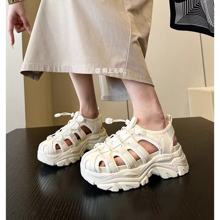 Bai Li al aire libre ~ Sandalias romanas Baotou de suela gruesa pequeña mujer hueca ins casual deportes papá zapatos sandalias