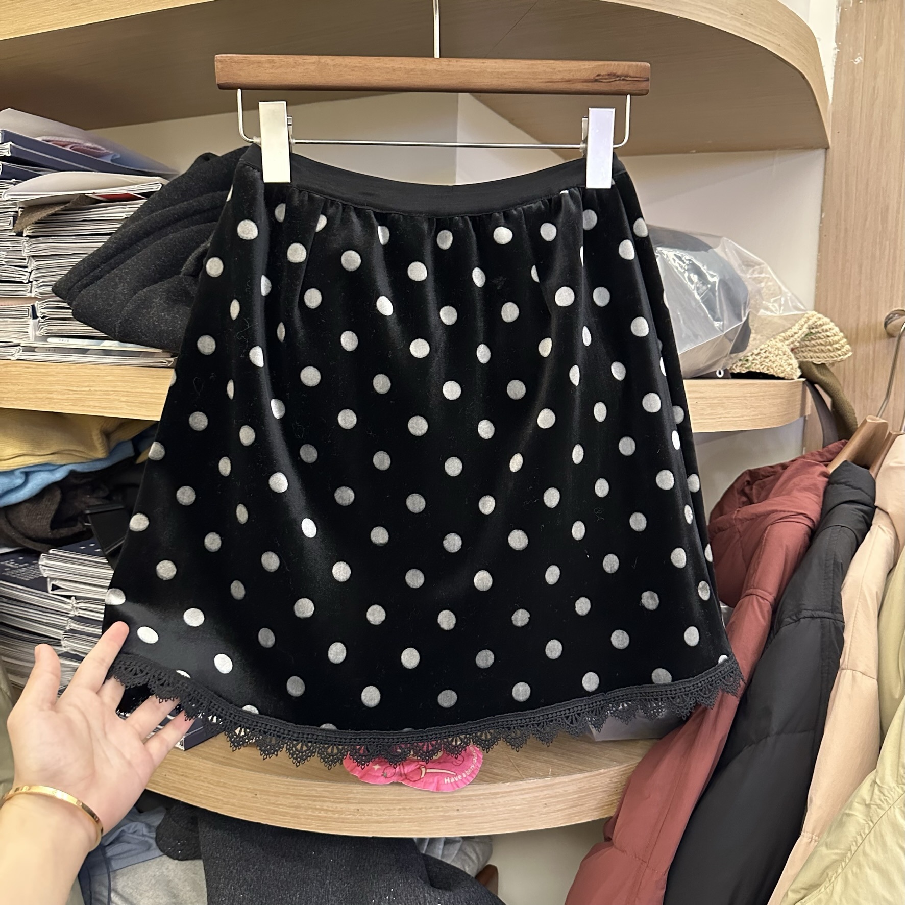 Black Fashionable Lace Polka Dot Patchwork Skirt for Women 2026 Autumn/Winter Elastic High Waist A-line Bodycon Short Skirt