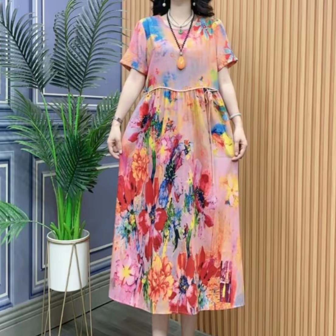 2025妈妈装夏季新款洋气显瘦碎花大码休闲遮肚宽松连衣裙