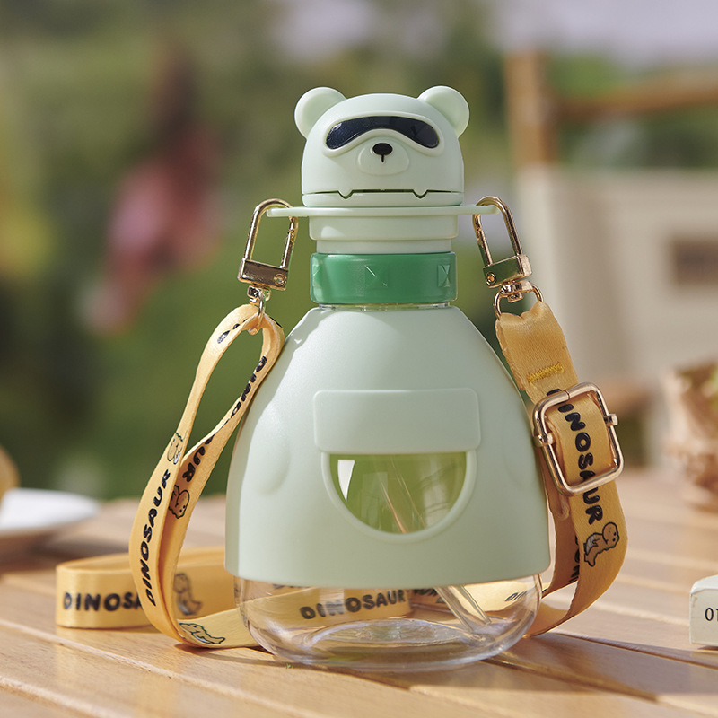 Beber taza de dibujos animados taza de paja tritan material bebé beber gran vientre taza niños beber taza estudiante al por mayor