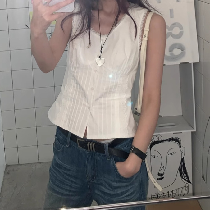 Elegant white summer design shirt sleevless