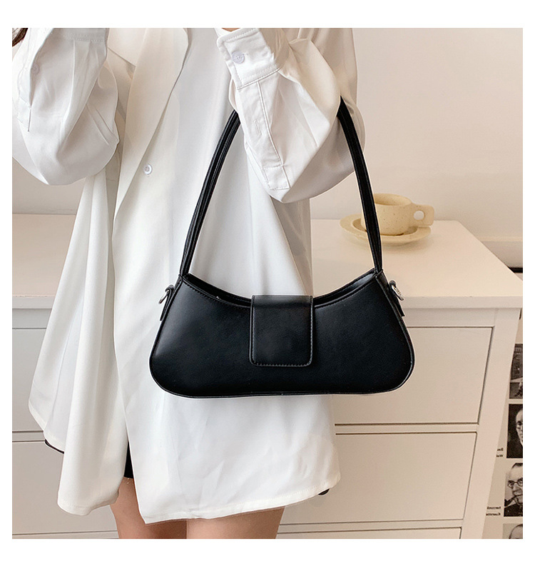 Women's Summer New Fashion Messenger Shoulder Underarm Bag display picture 3