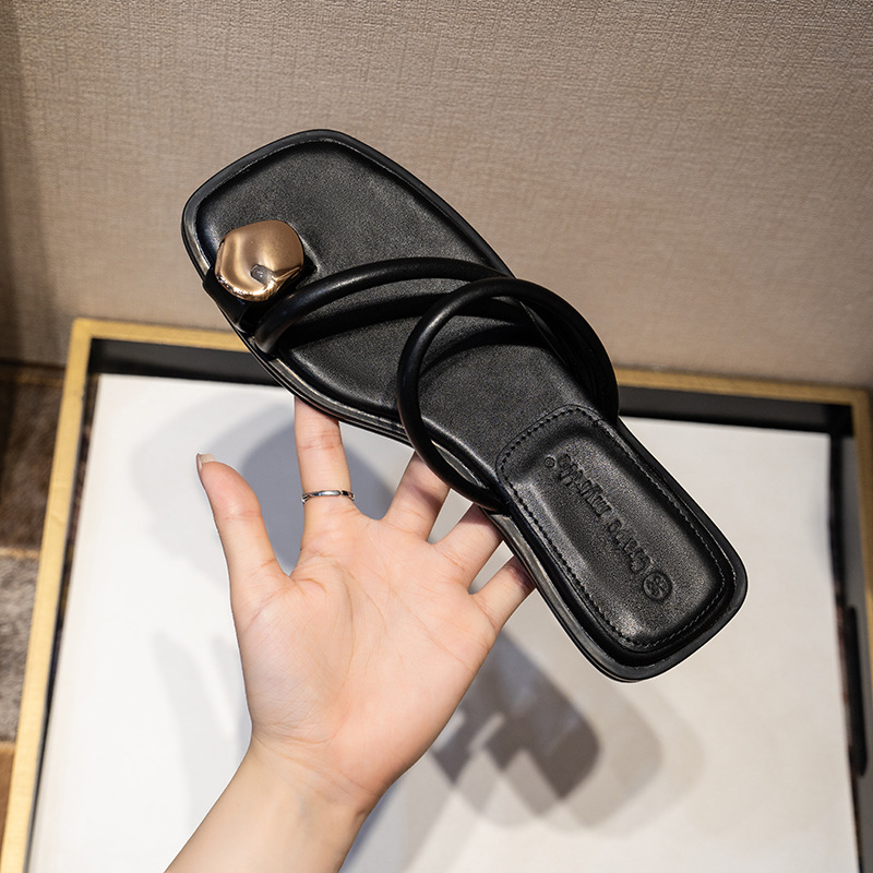 Sandalias planas de una pieza con puntera cuadrada, decorativas de metal, estilo francés, estilo veraniego 2024 para mujer