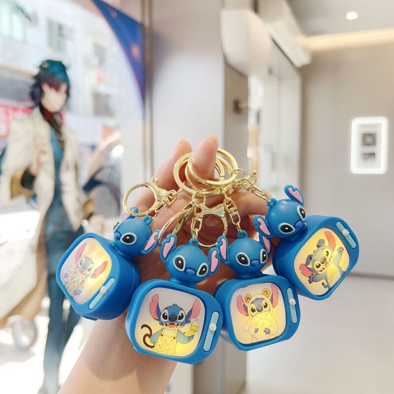 クリエイティブ発光ライト付きステッチテレビペンダントパンダ人形仏陀夜の光キーホルダー卸売|undefined