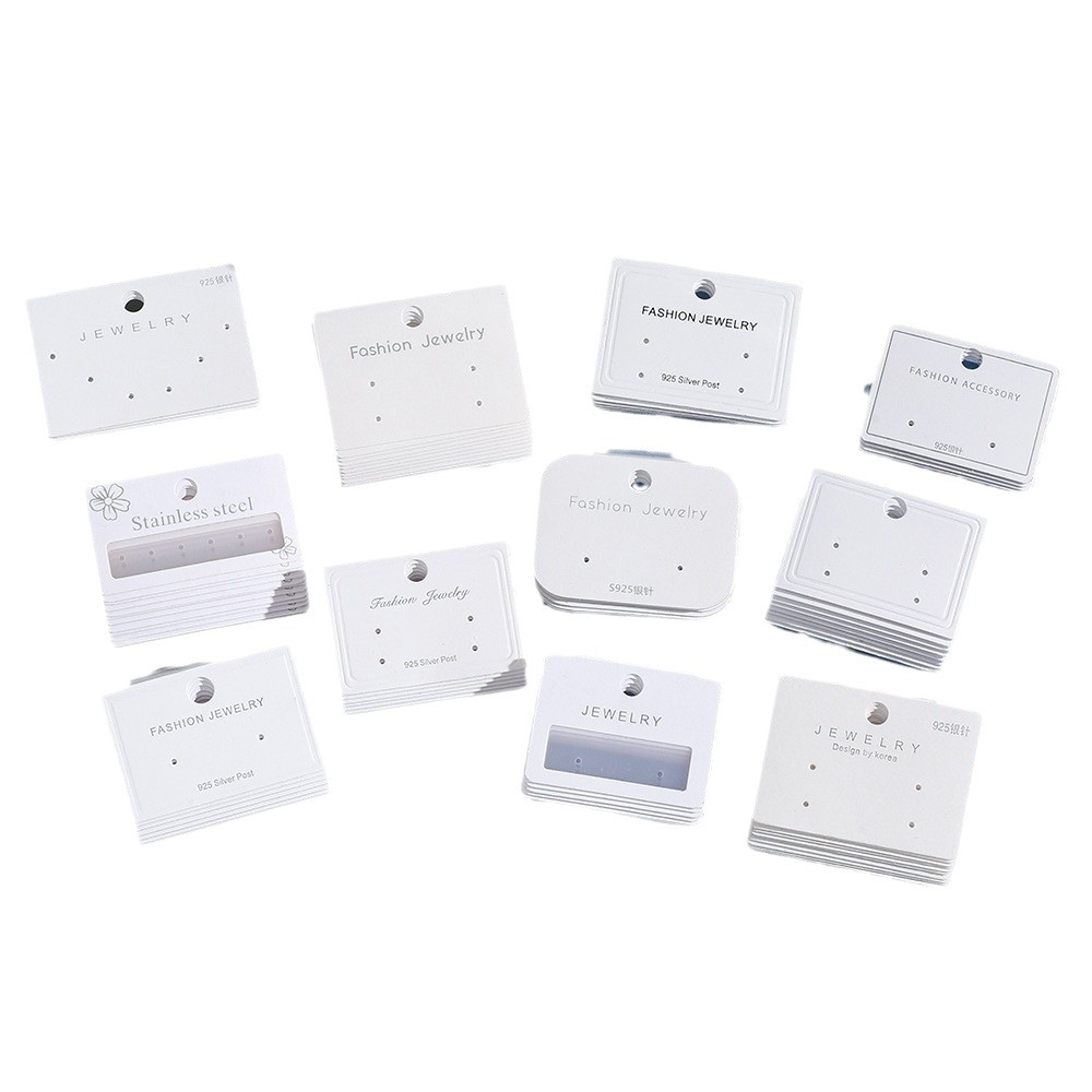 Ganchos para pendientes y aretes en stock, tarjetas de exhibición de cartón para pendientes y collares, cartón de embalaje simple para joyería con múltiples orificios.