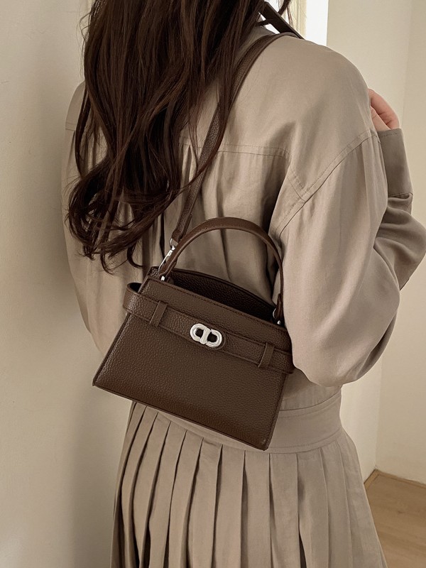 Textura de alta calidad nicho bolso de mano pequeño bolso de mujer nuevo ligeramente lujoso estampado lichi bolso Kylie bolso de mochila de estilo exterior