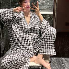 春秋长袖睡衣女春秋冰丝千鸟格家居服大码胖mm200斤仿真丝套装