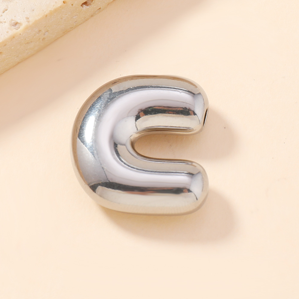 Colgante único venta cruzada de burbujas de fundición 26 collares de letras inglesas accesorios colgante DIY joyas de acero inoxidable