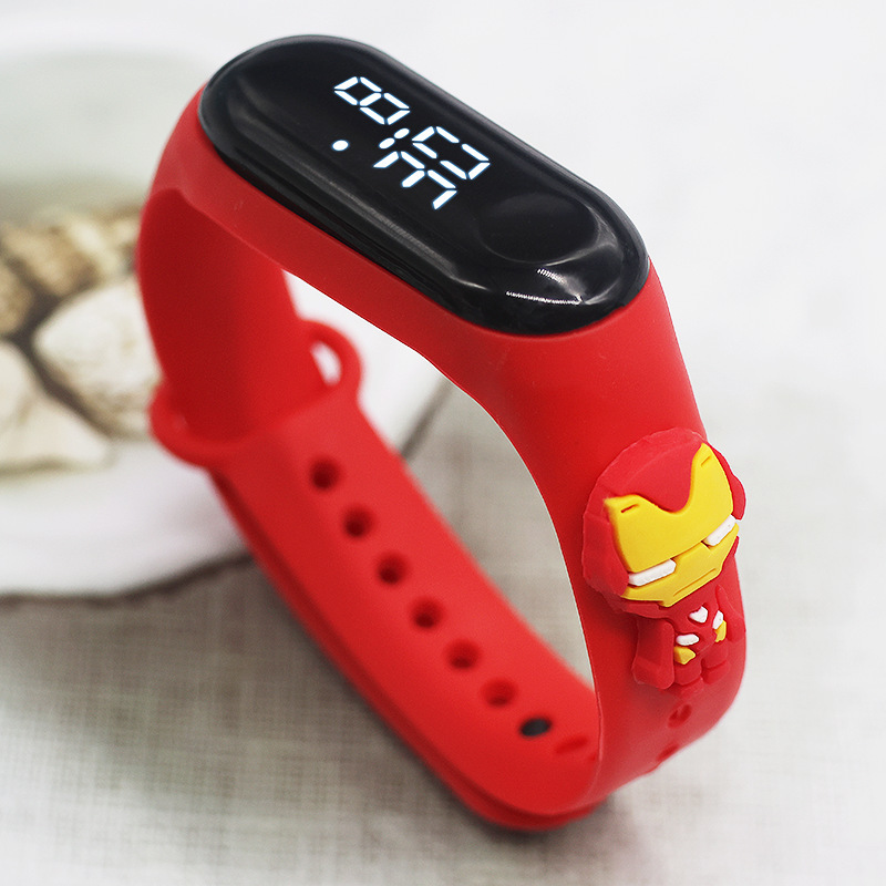 Nuevo LED M 3 medio cuerpo muñeca de dibujos animados Correa reloj electrónico creativo estudiante plástico impermeable pulsera reloj de los niños