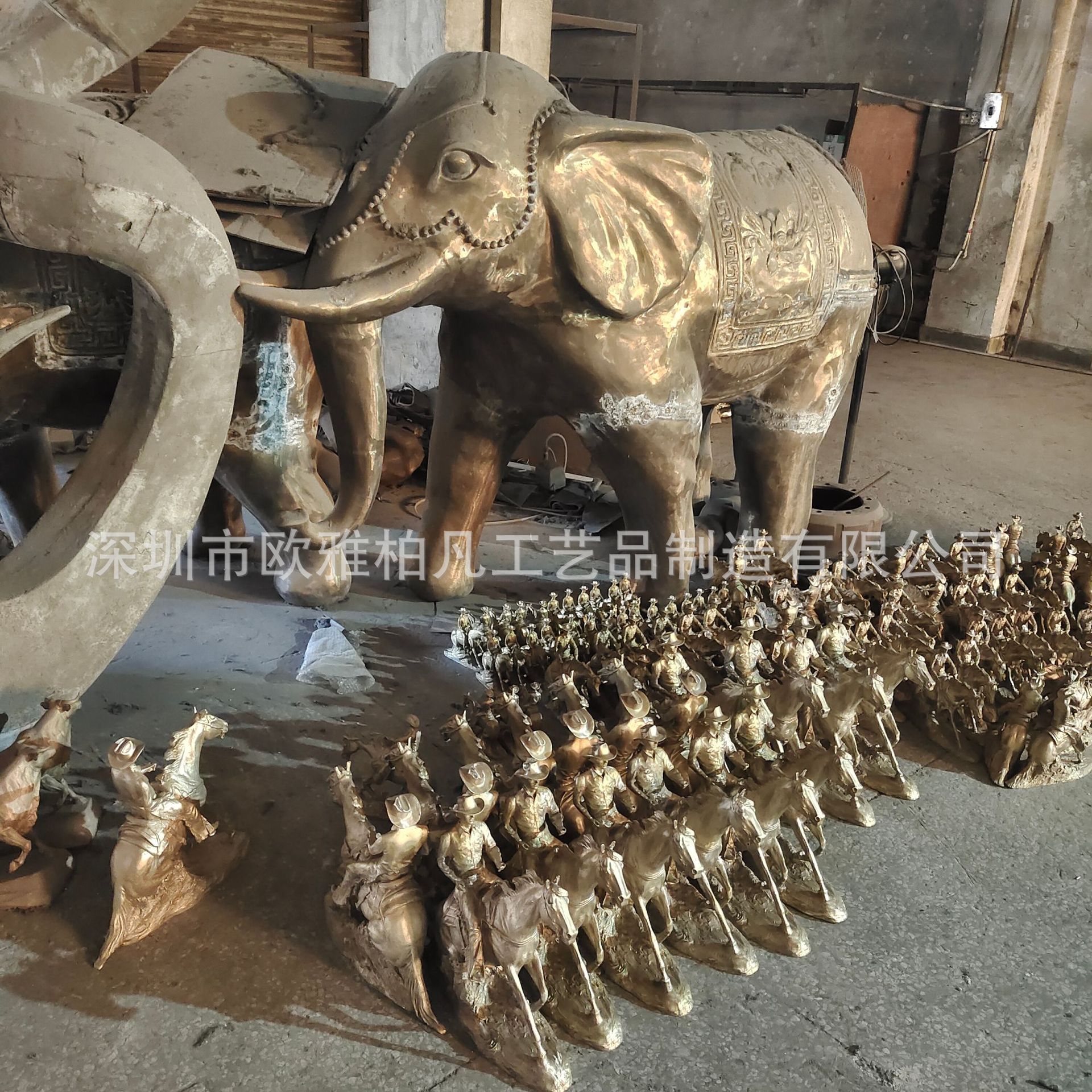 玻璃钢仿铜铸铜雕塑 美陈雕塑 人物民俗农耕商场景观户外厂家