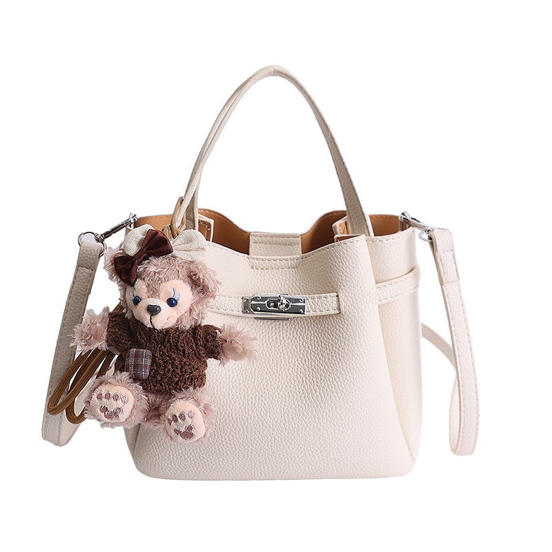 Cestas de platos de mano de alta sensación, bolsos para mujeres, 2026 nuevo estilo de moda, lichi, bolsos de mochila versátiles