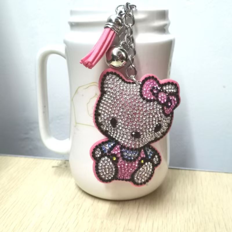 앉아있는 KT 파우더