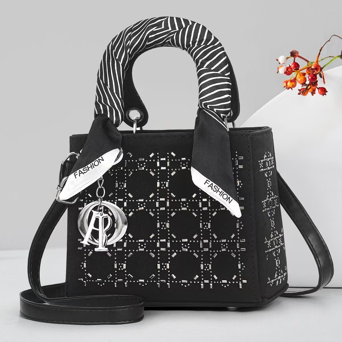 Versión coreana de todo fósforo bolso cuadrado pequeño bolso femenino comercio exterior 2025 fabricante de verano nuevo bolso de mensajero de un solo hombro Xia Tiandi image 7