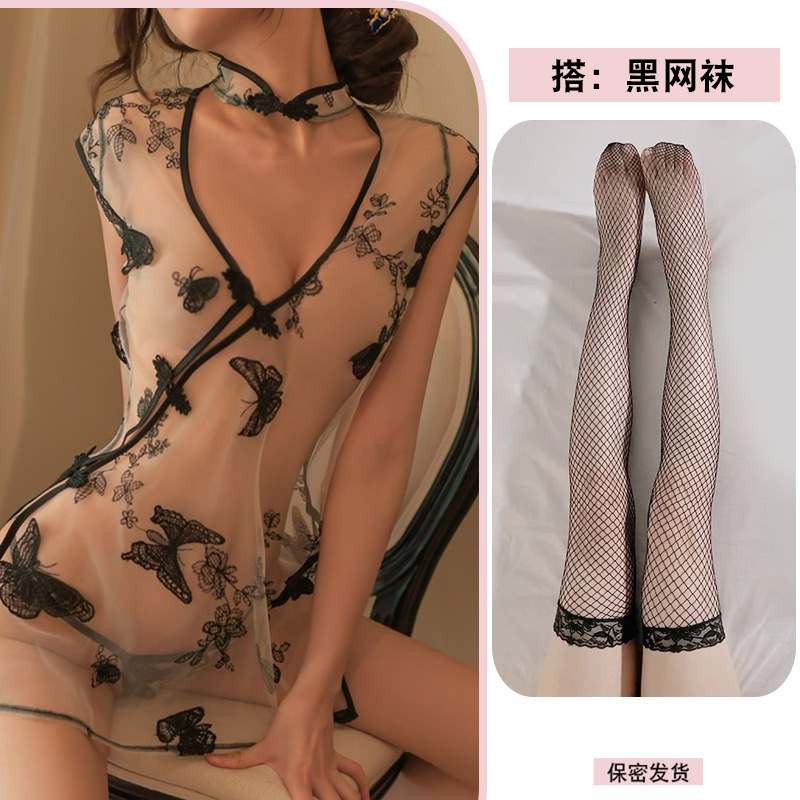 검정 치파오 + T바지 + 검정 망사스타킹