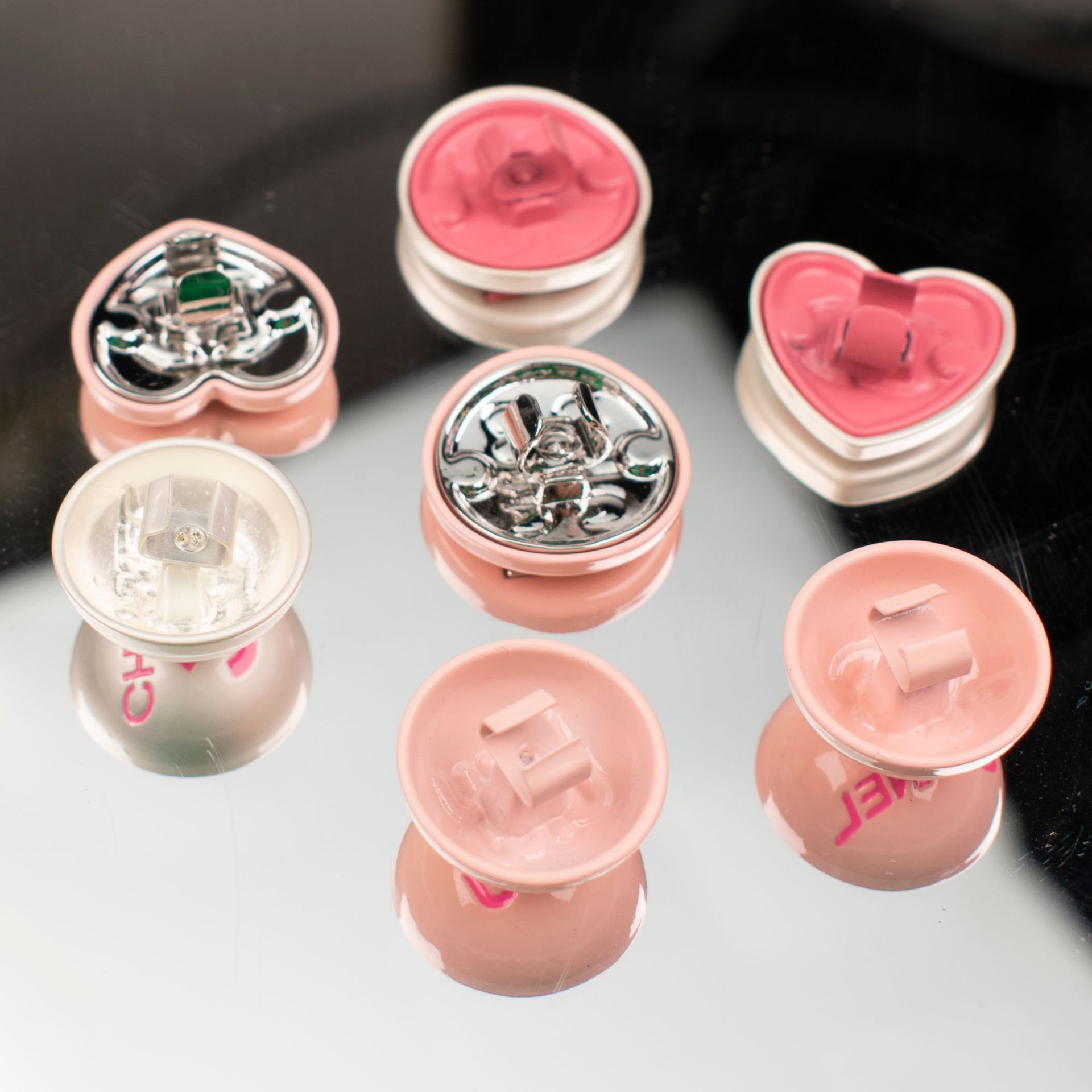 卸売り春夏円形愛釉薬感双c小香風ミューア家髪飾りロープ合金アクセサリーcボタン部品工場販売