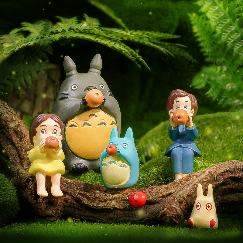 Pecera Totoro pequeños adornos trébol levantando hojas Hayao Miyazaki nueva decoración de dibujos animados de oficina micro paisaje