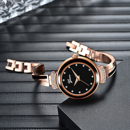 GINAVE Four-Piece Women's Watch Set – Fashionable Quartz Watches for Ladies, Directly from Manufacturer